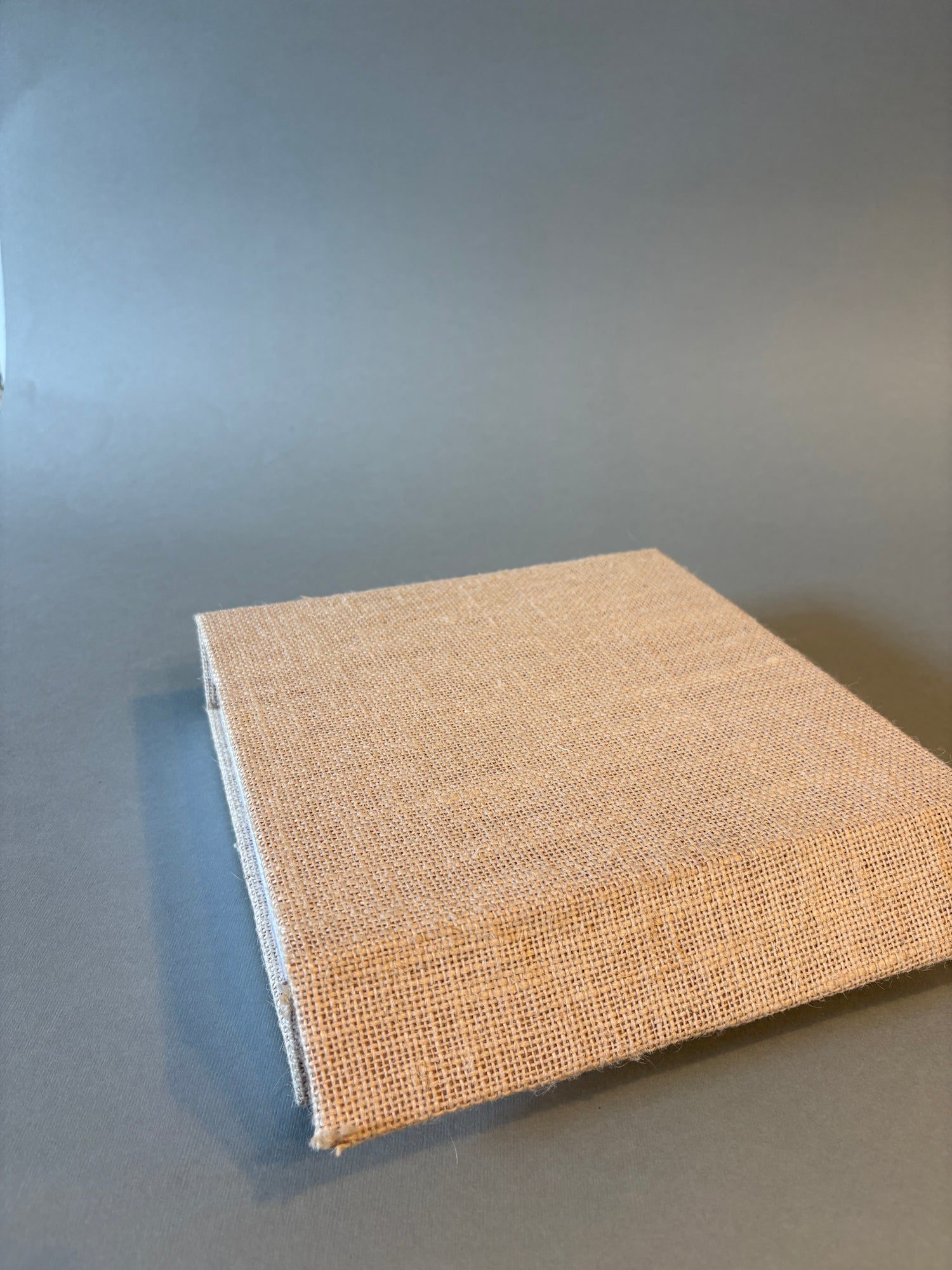 Magnetic flap rigid box